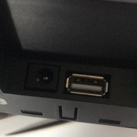 Best Buy Essentials Black Alarm Clock Radio - Picture 6 of 10